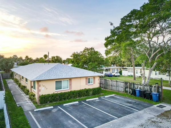1025 NE 17th Avenue, Unit #1, Fort Lauderdale, FL 33304