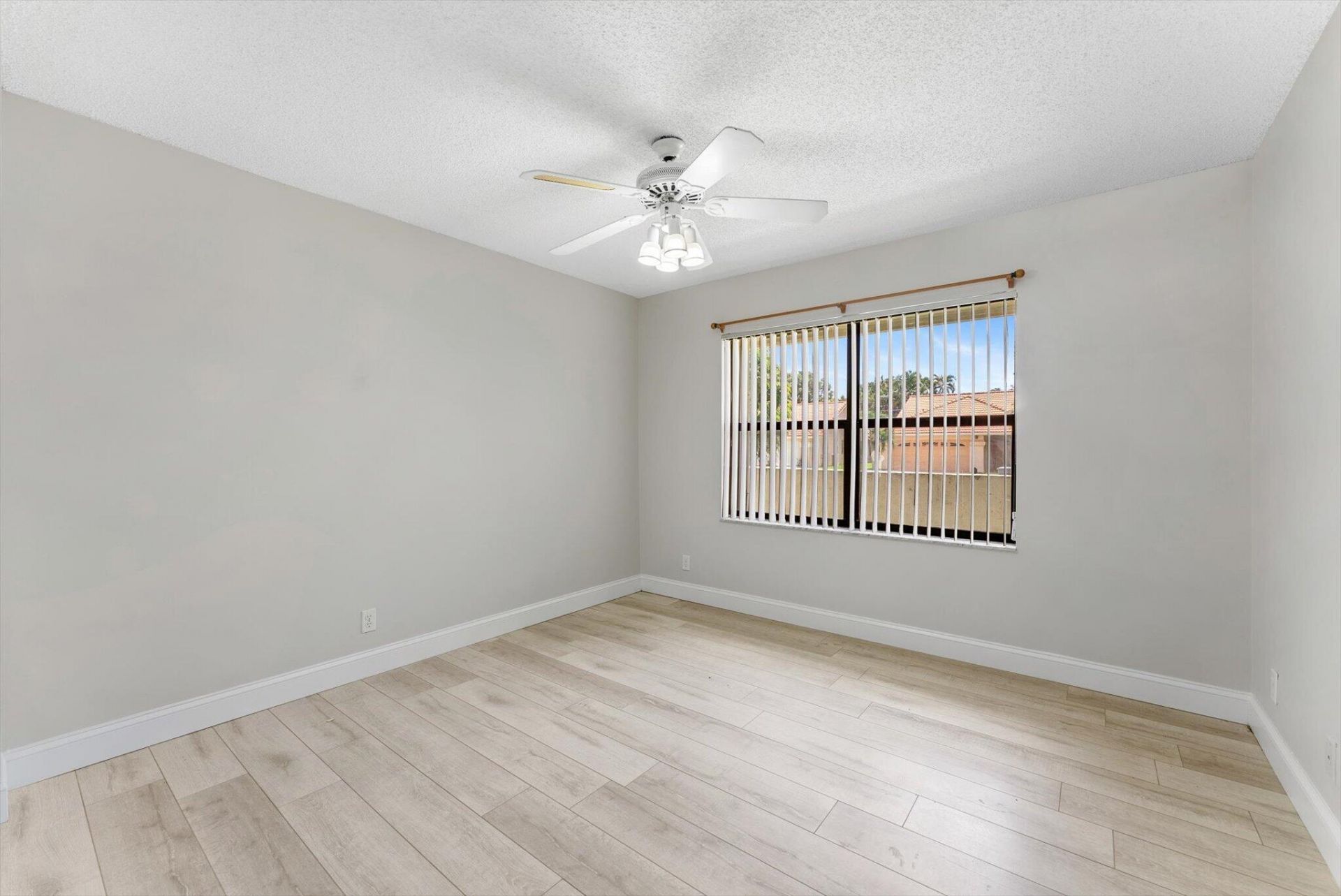 5809 Sun Pointe Circle, Boynton Beach, FL 33437 Photo