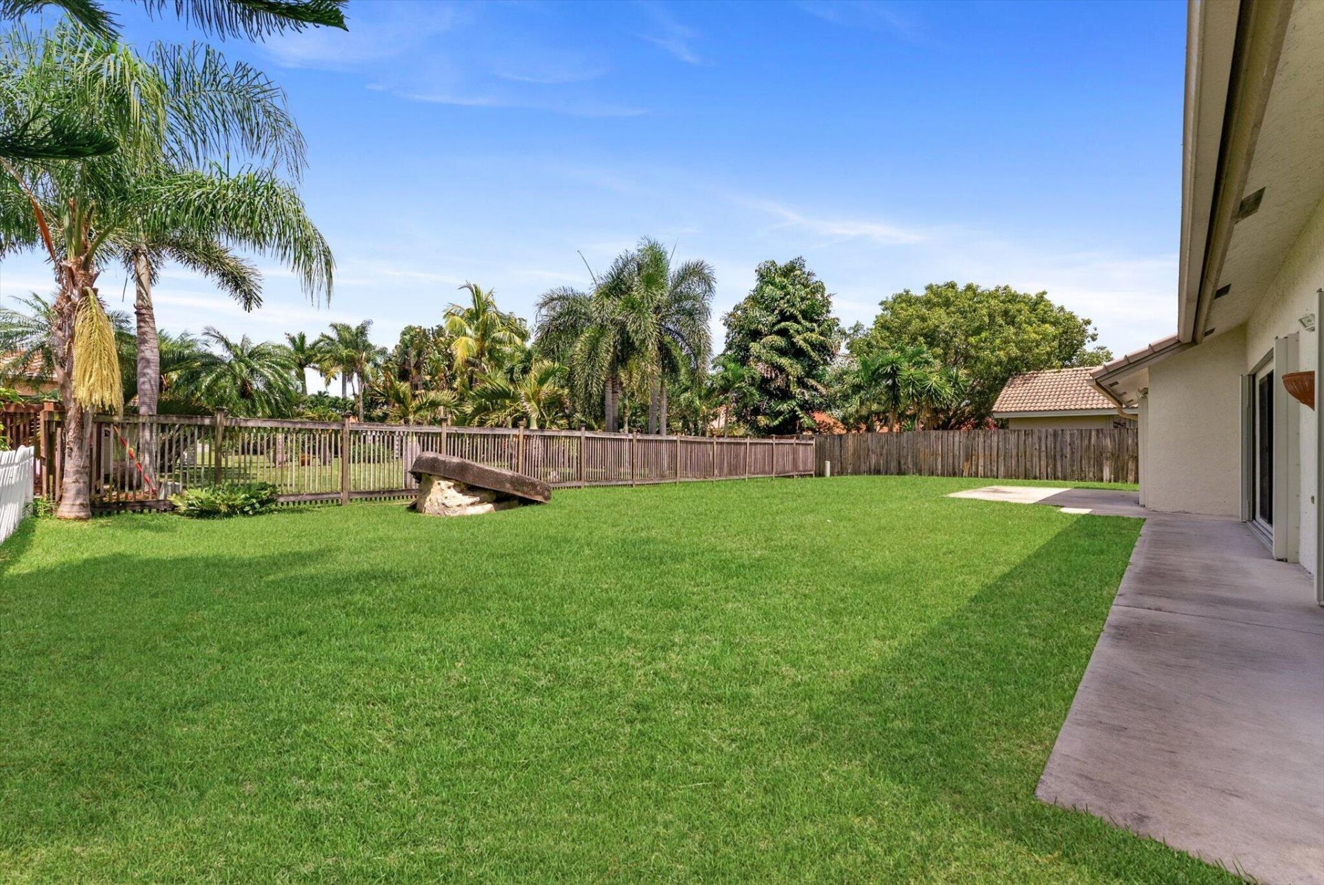 5809 Sun Pointe Circle, Boynton Beach, FL 33437 Photo