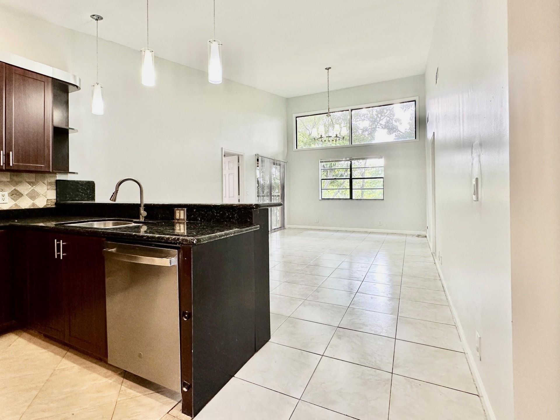 1917 NW 94th Avenue, Unit 204a, Coral Springs, FL 33071 Photo