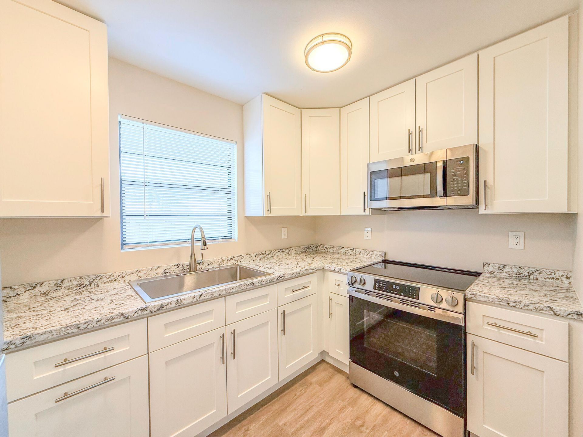 3082 Swain Boulevard, Greenacres, FL 33463 Photo