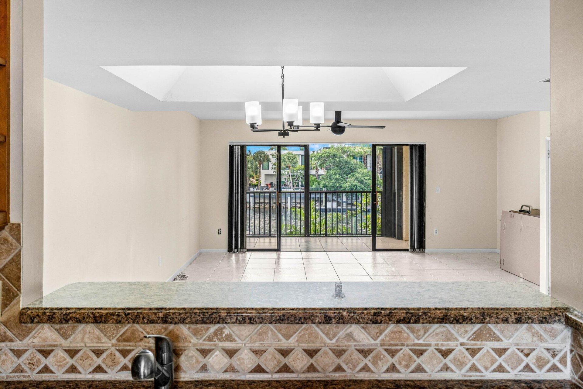 210 Captains Walk, Unit 711, Delray Beach, FL 33483 Photo