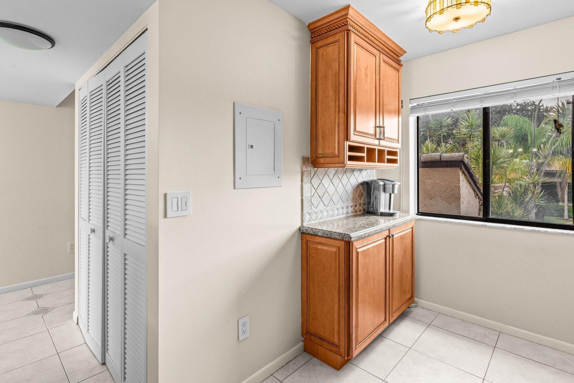 210 Captains Walk, Unit 711, Delray Beach, FL 33483 Photo