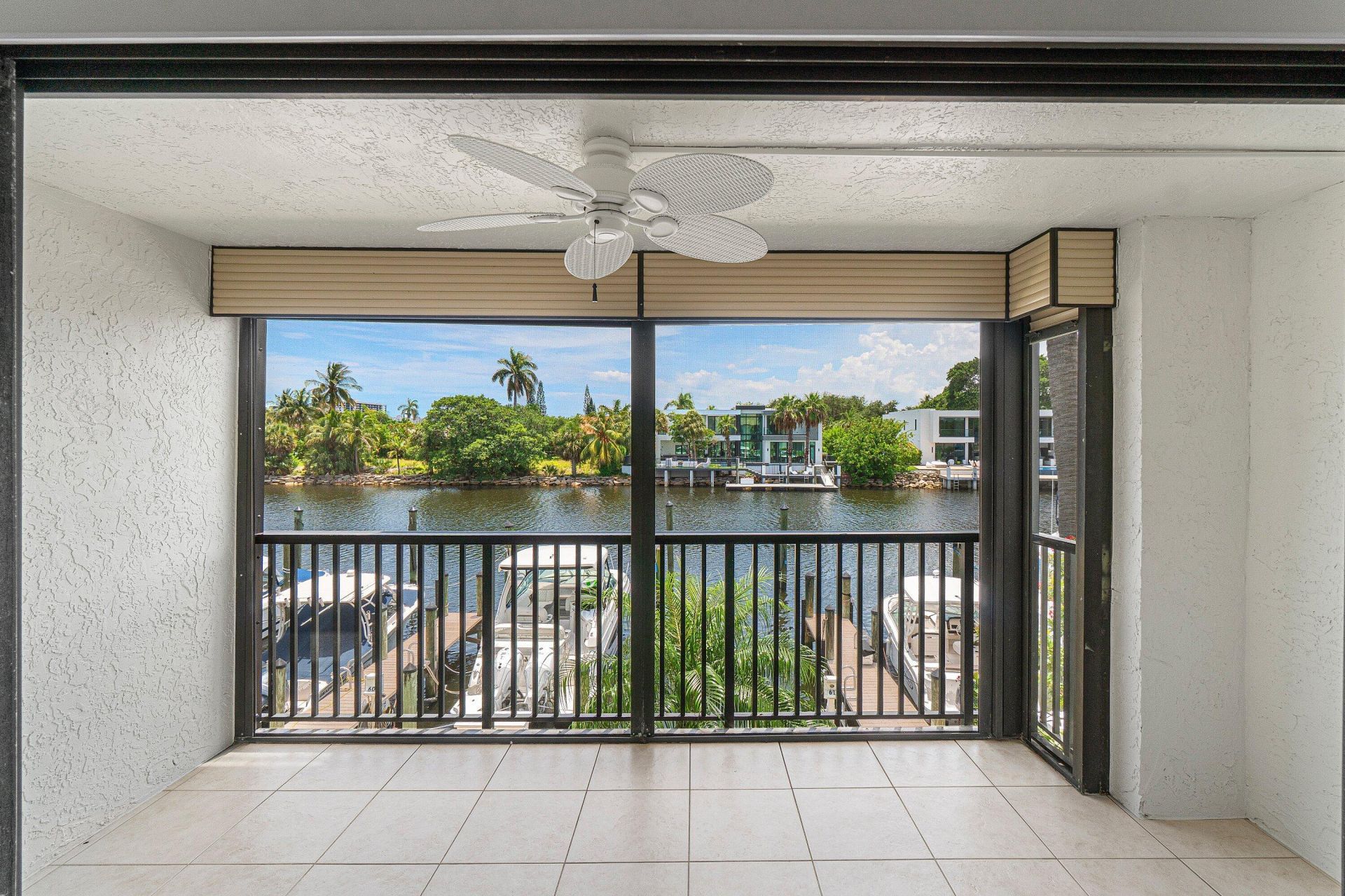 210 Captains Walk, Unit 711, Delray Beach, FL 33483 Photo