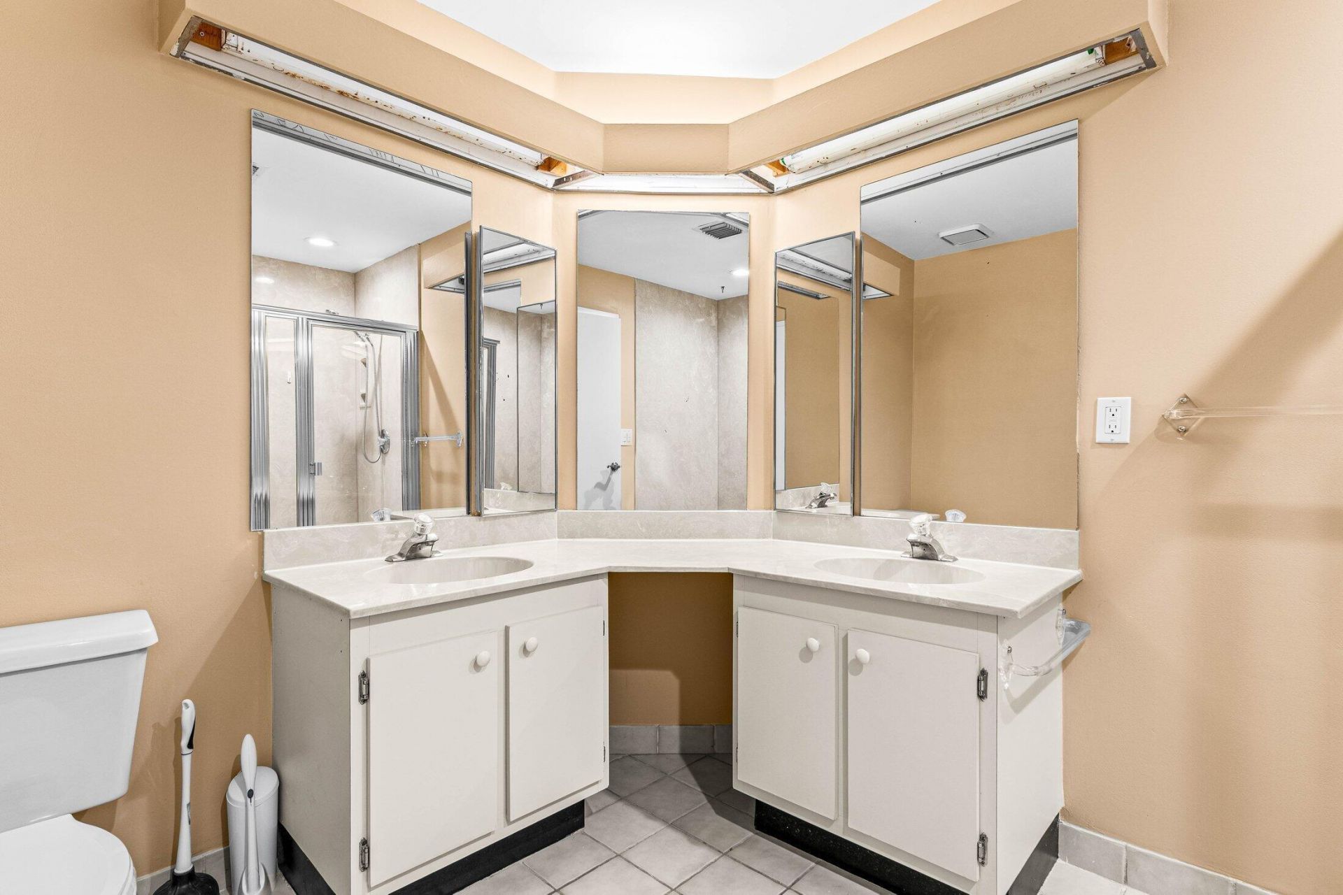 210 Captains Walk, Unit 711, Delray Beach, FL 33483 Photo