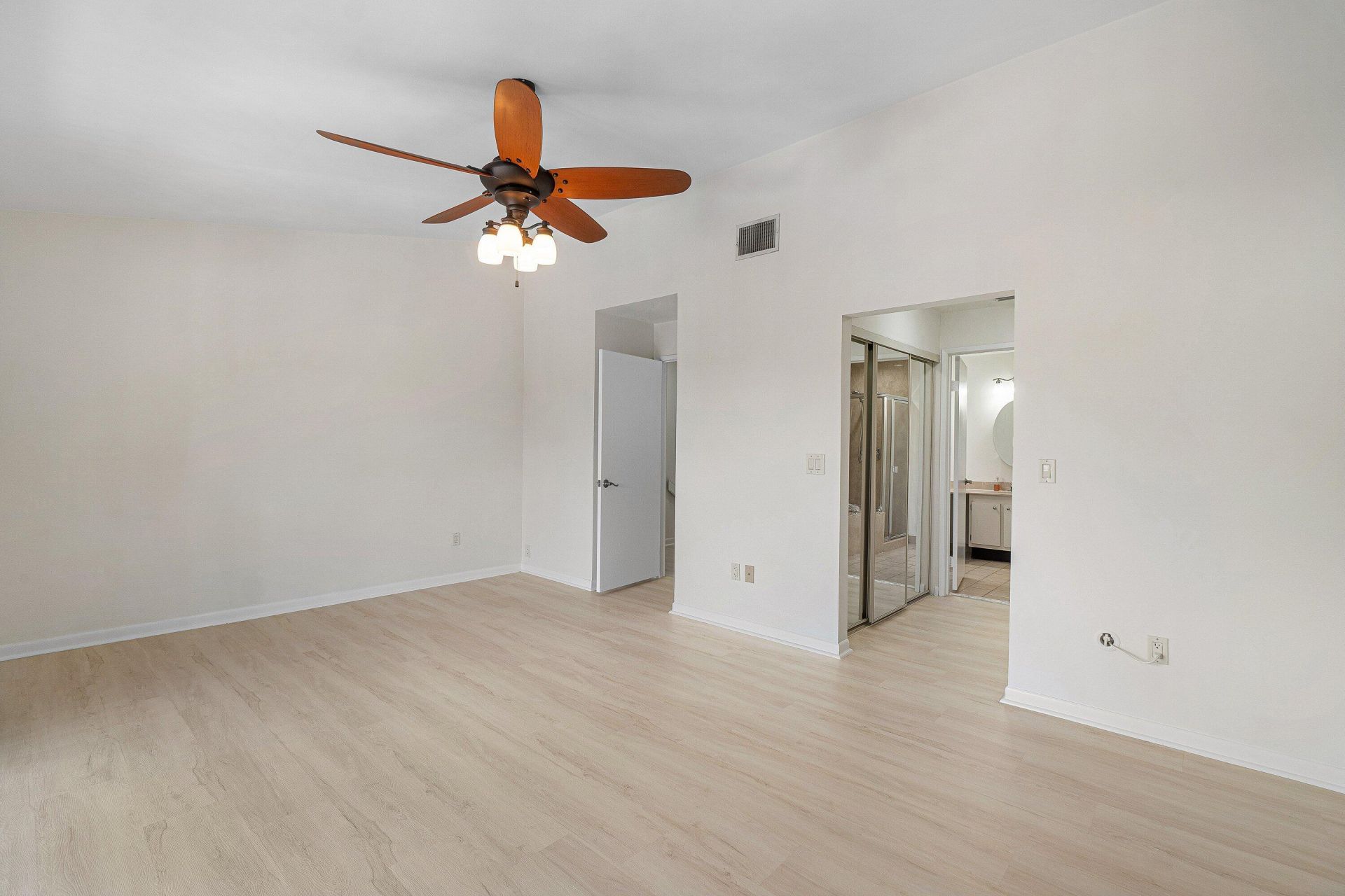 210 Captains Walk, Unit 711, Delray Beach, FL 33483 Photo