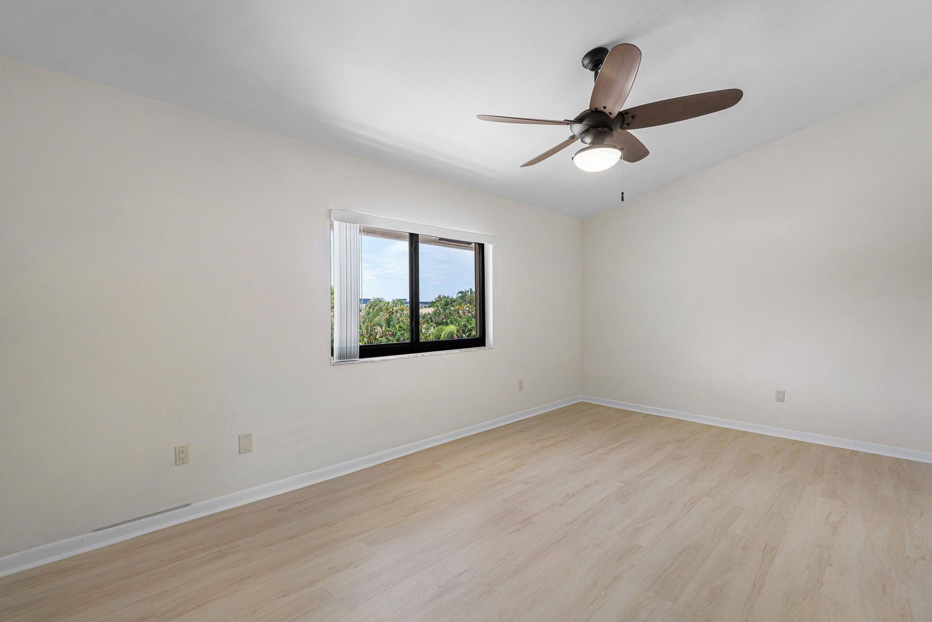 210 Captains Walk, Unit 711, Delray Beach, FL 33483 Photo