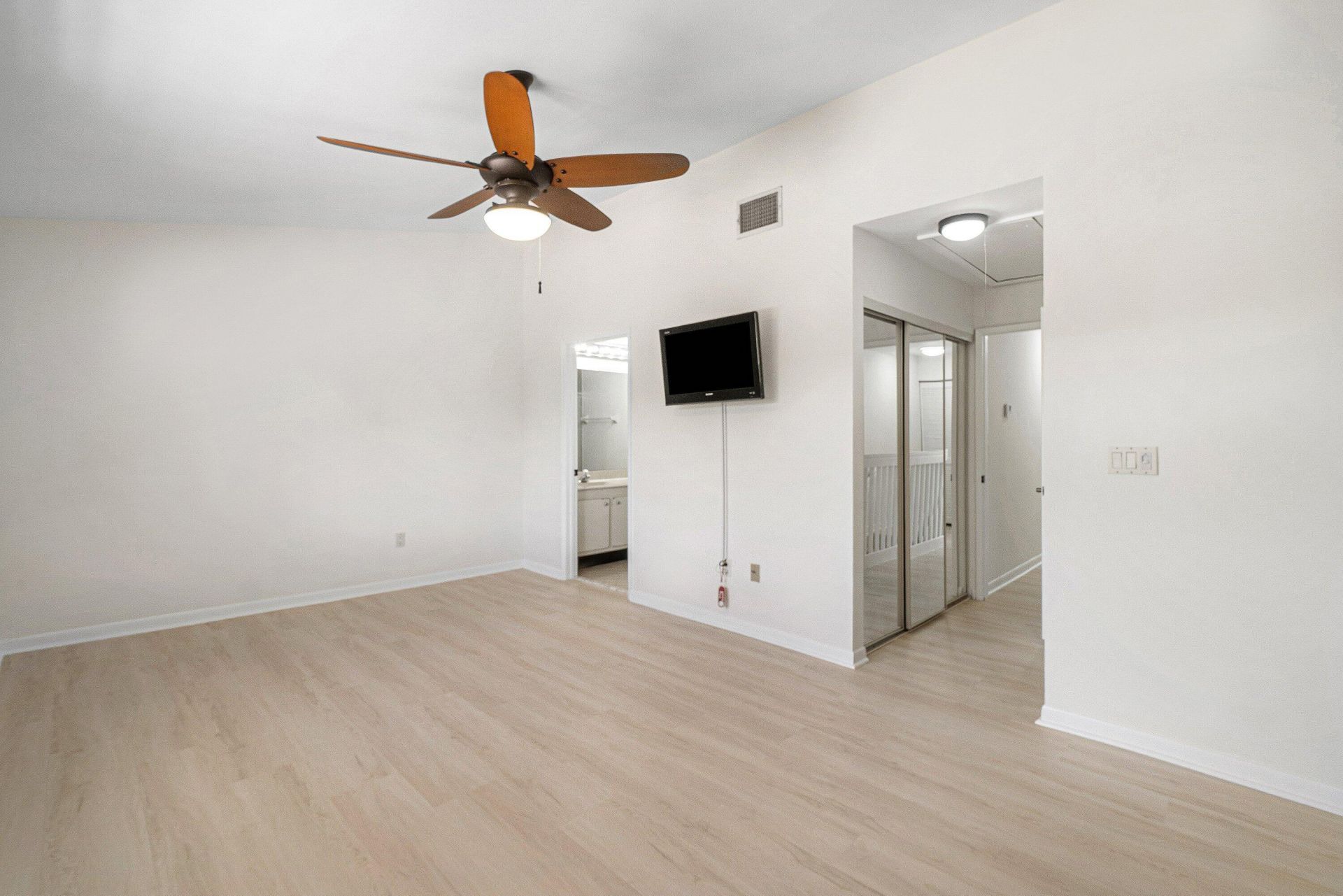 210 Captains Walk, Unit 711, Delray Beach, FL 33483 Photo