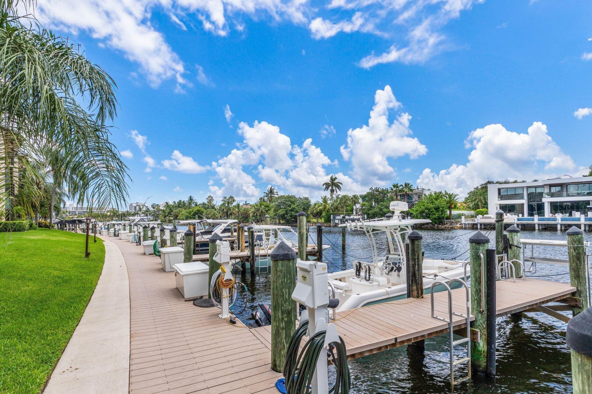 210 Captains Walk, Unit 711, Delray Beach, FL 33483 Photo