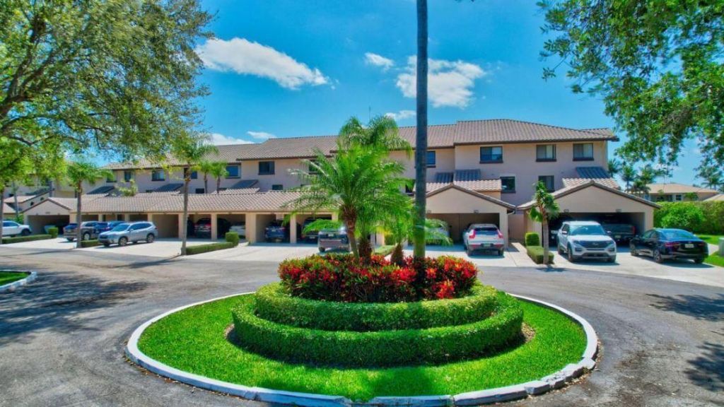 210 Captains Walk, Unit 711, Delray Beach, FL 33483 Photo