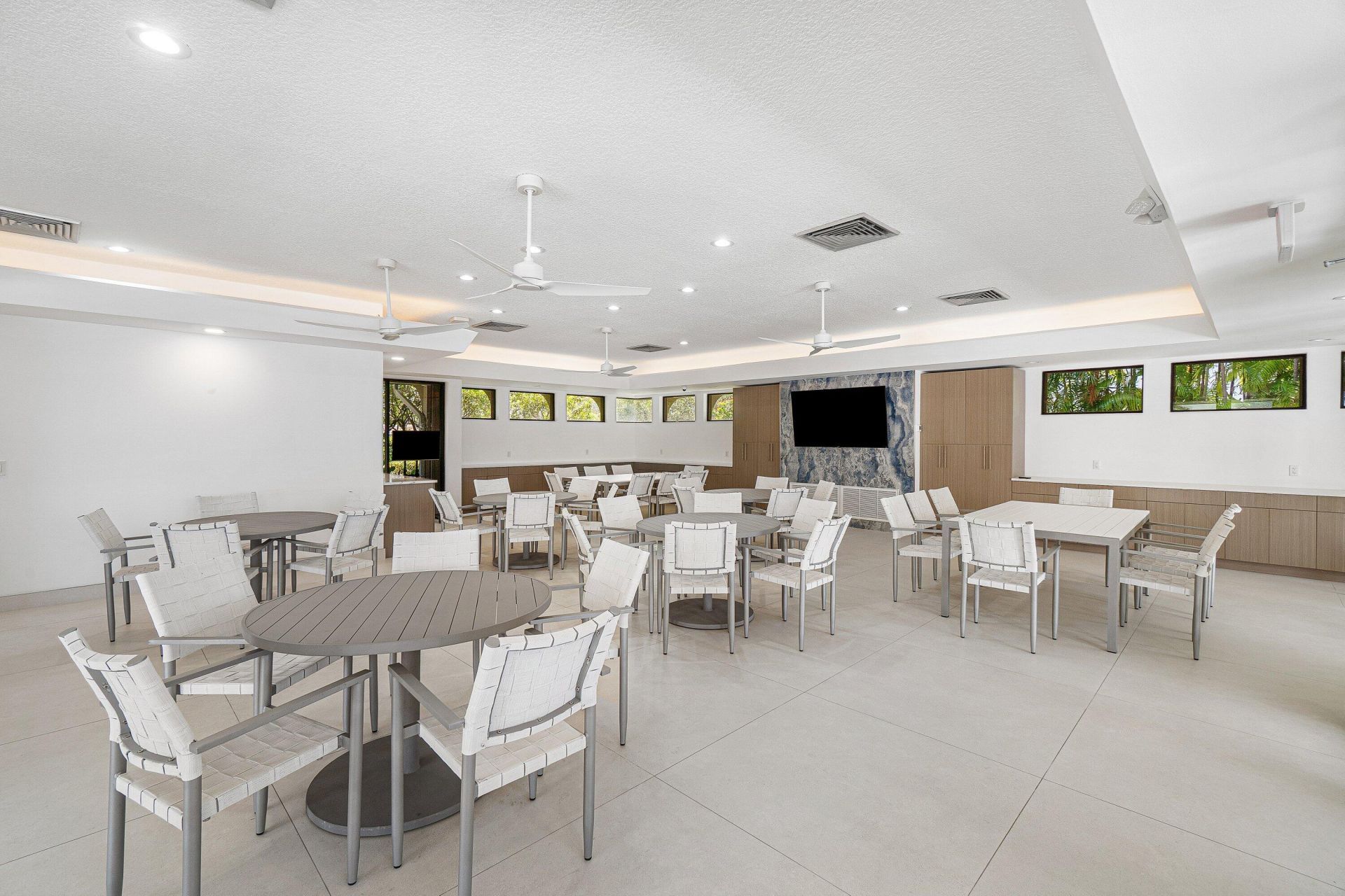 210 Captains Walk, Unit 711, Delray Beach, FL 33483 Photo