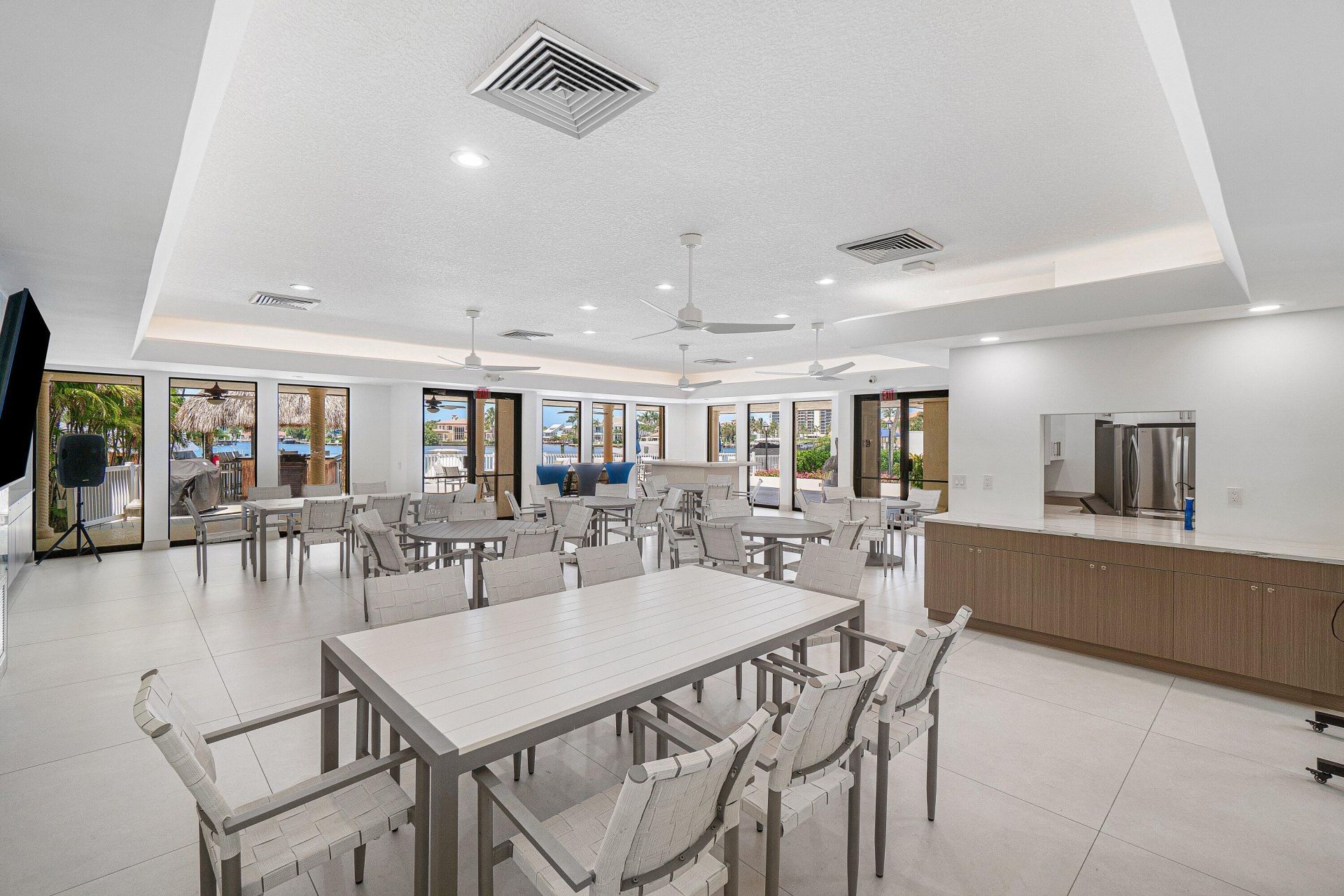 210 Captains Walk, Unit 711, Delray Beach, FL 33483 Photo