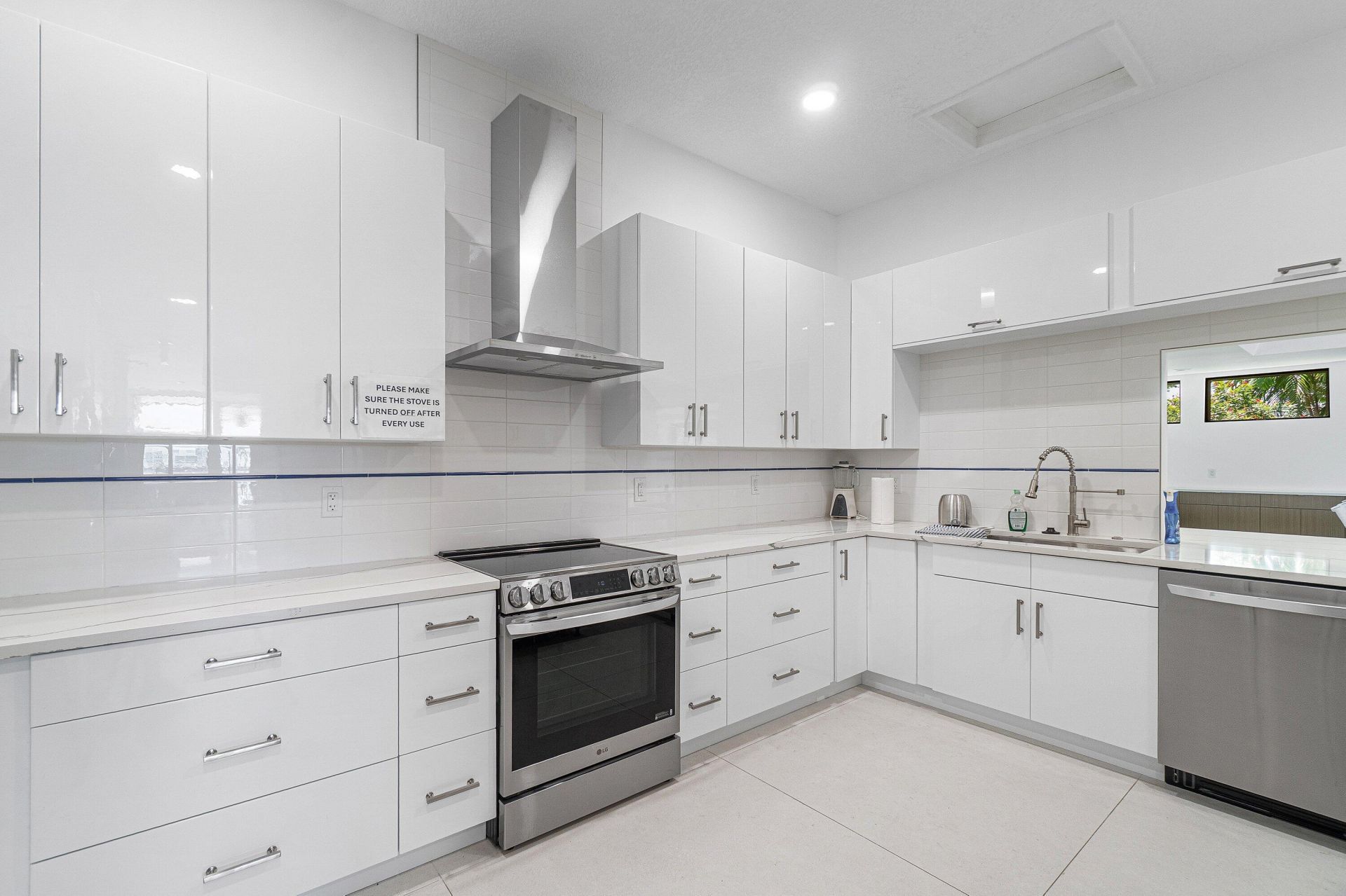 210 Captains Walk, Unit 711, Delray Beach, FL 33483 Photo