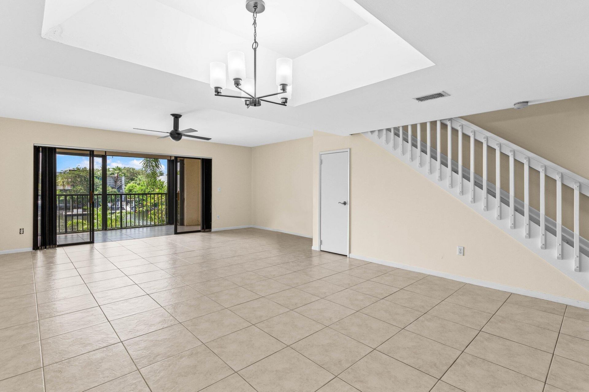 210 Captains Walk, Unit 711, Delray Beach, FL 33483 Photo