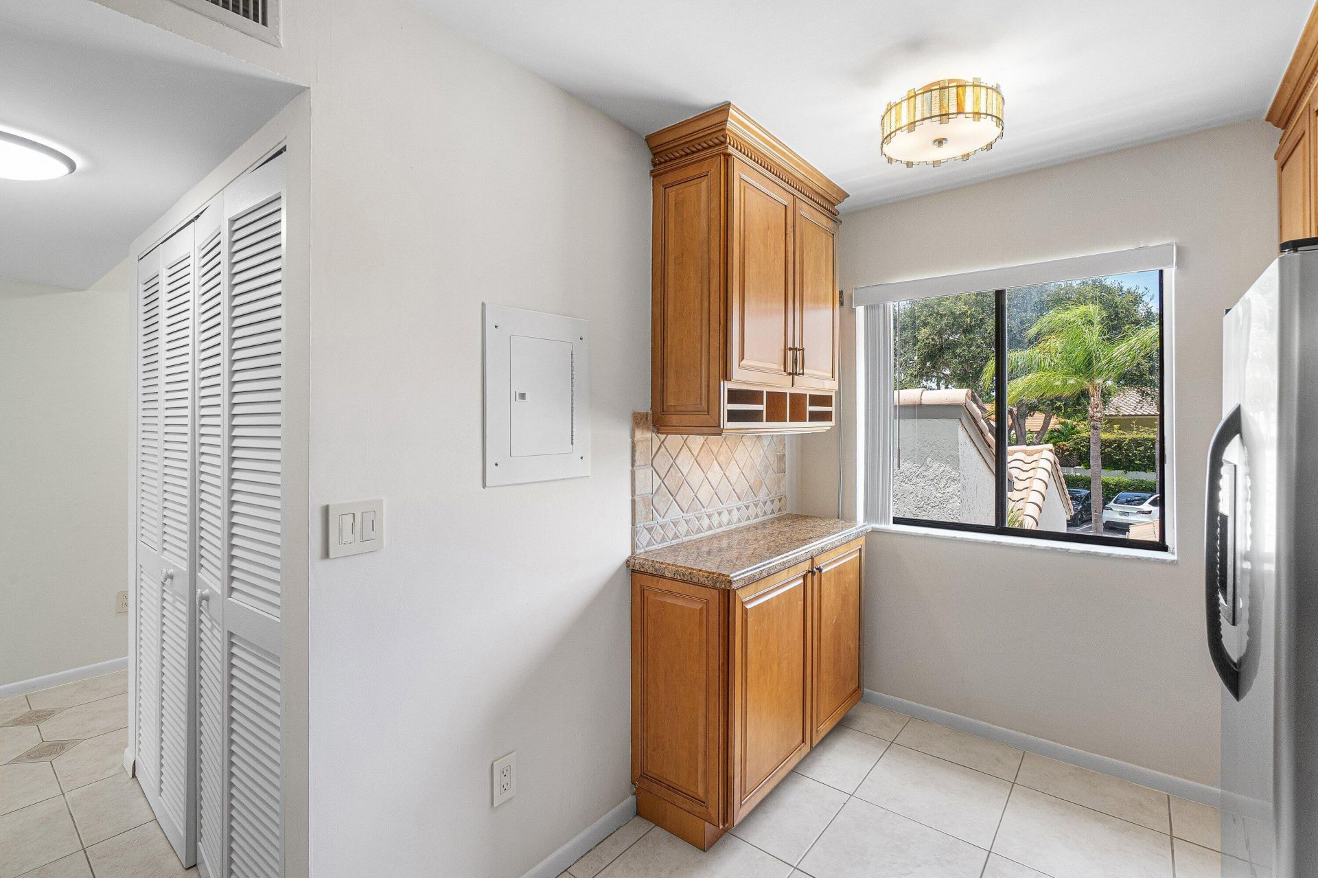 210 Captains Walk, Unit 711, Delray Beach, FL 33483 Photo
