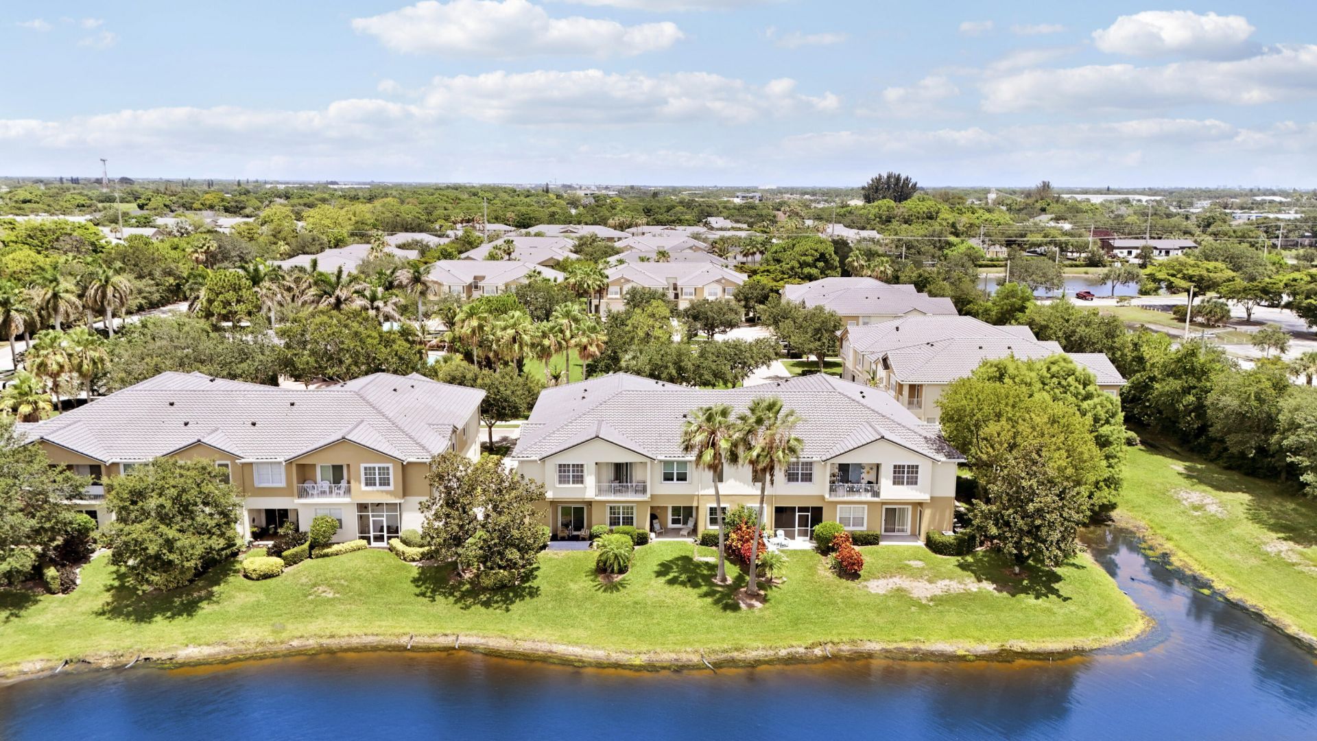 1560 SE Sheffield Terrace N, Unit 103, Stuart, FL 34994 Photo