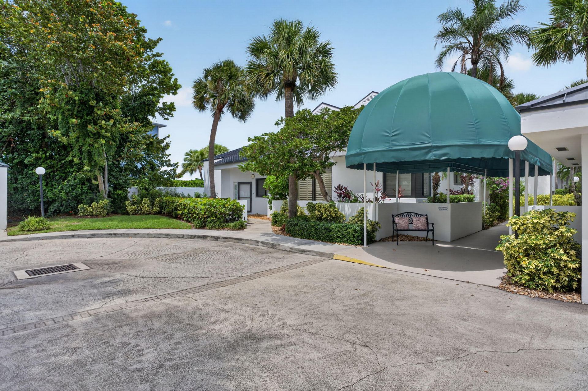 200 Waterway Road, Unit 104, Tequesta, FL 33469 Photo