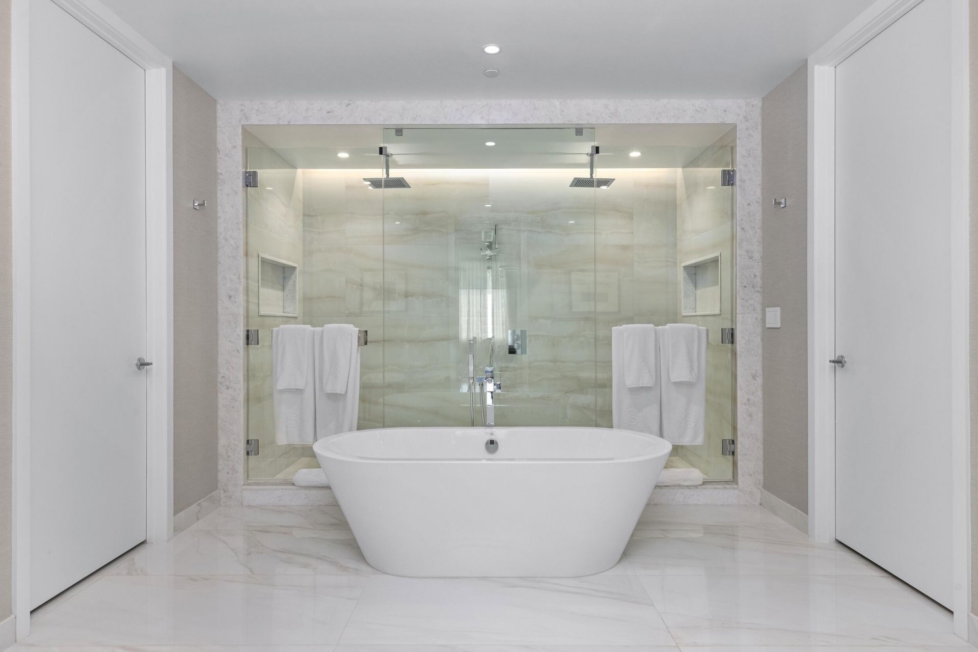 210 SE Mizner Boulevard, Unit 703, Boca Raton, FL 33432 Photo