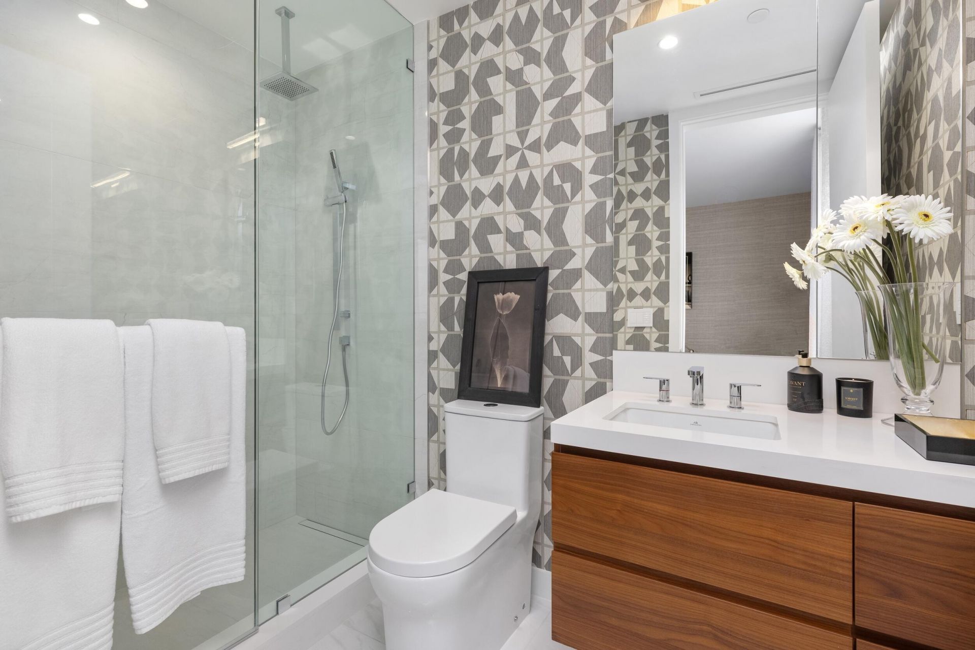 210 SE Mizner Boulevard, Unit 703, Boca Raton, FL 33432 Photo