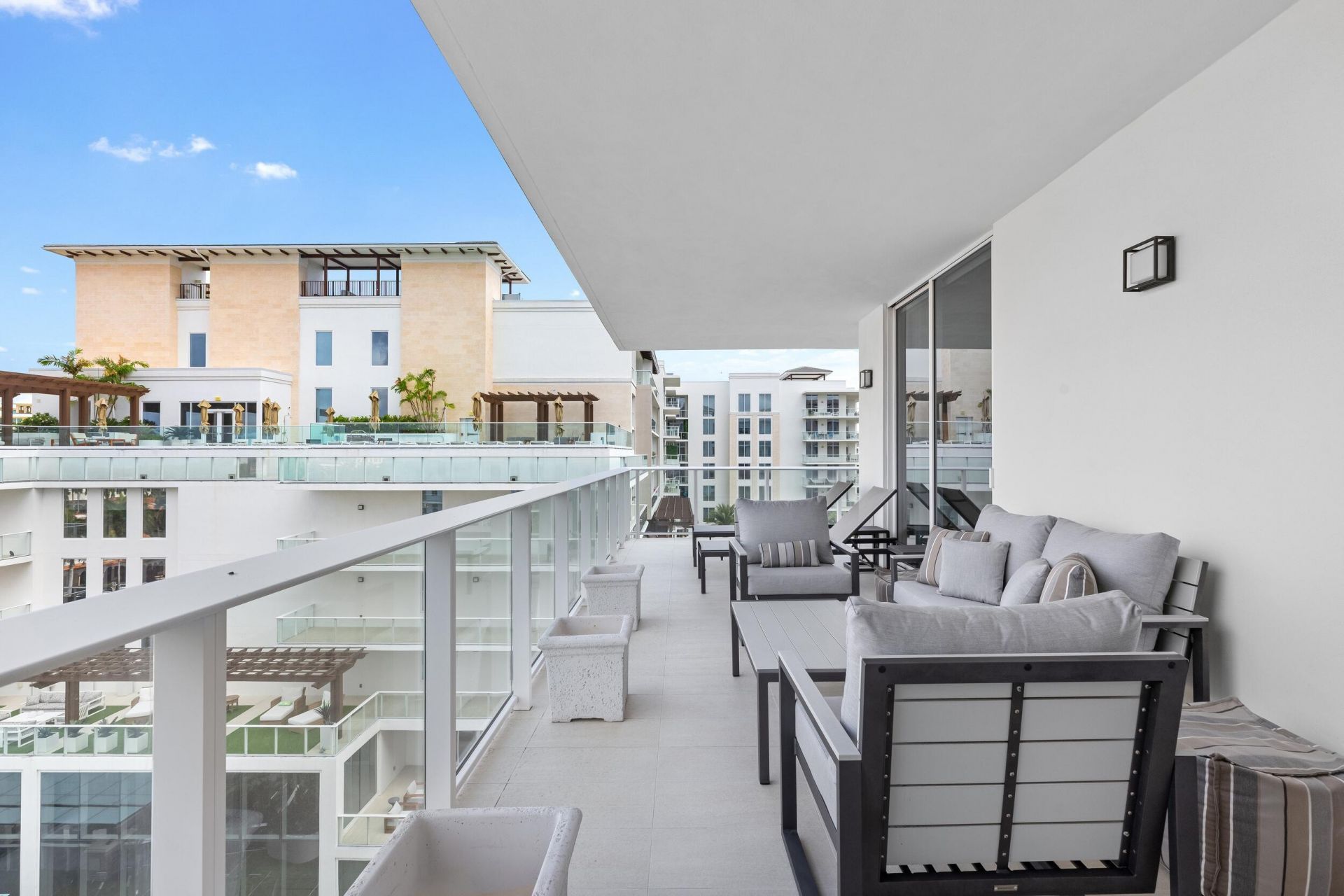 210 SE Mizner Boulevard, Unit 703, Boca Raton, FL 33432 Photo