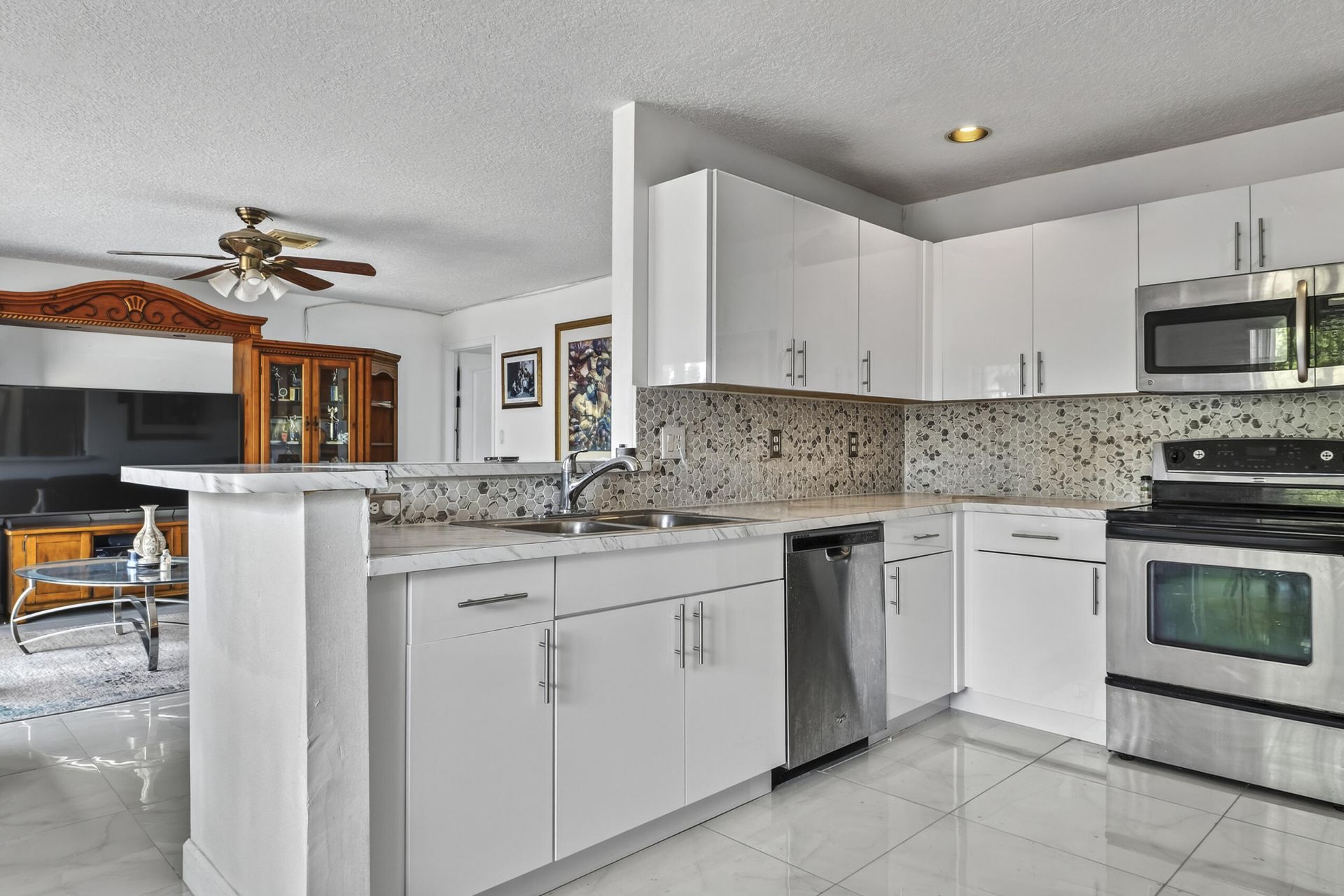 10334 SW 164th Place, Miami, FL 33196 Photo