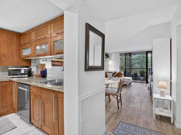 7500 NW 1st Court, Unit 302-3, Plantation, FL 33317