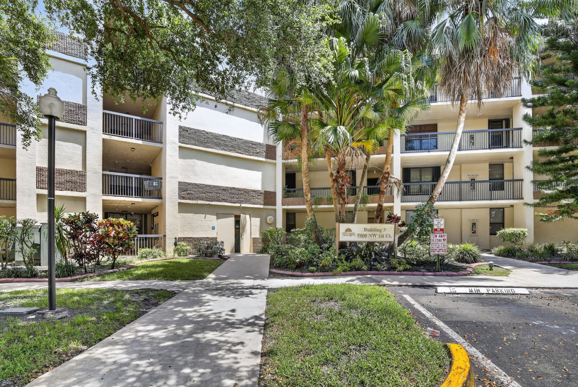 7500 NW 1st Court, Unit 302-3, Plantation, FL 33317 Photo