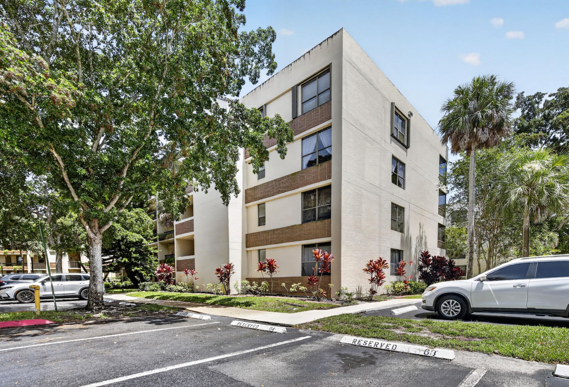 7500 NW 1st Court, Unit 302-3, Plantation, FL 33317 Photo