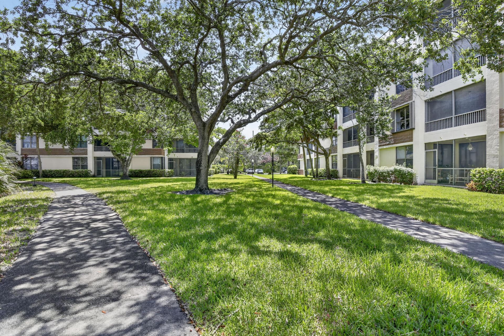 7500 NW 1st Court, Unit 302-3, Plantation, FL 33317 Photo