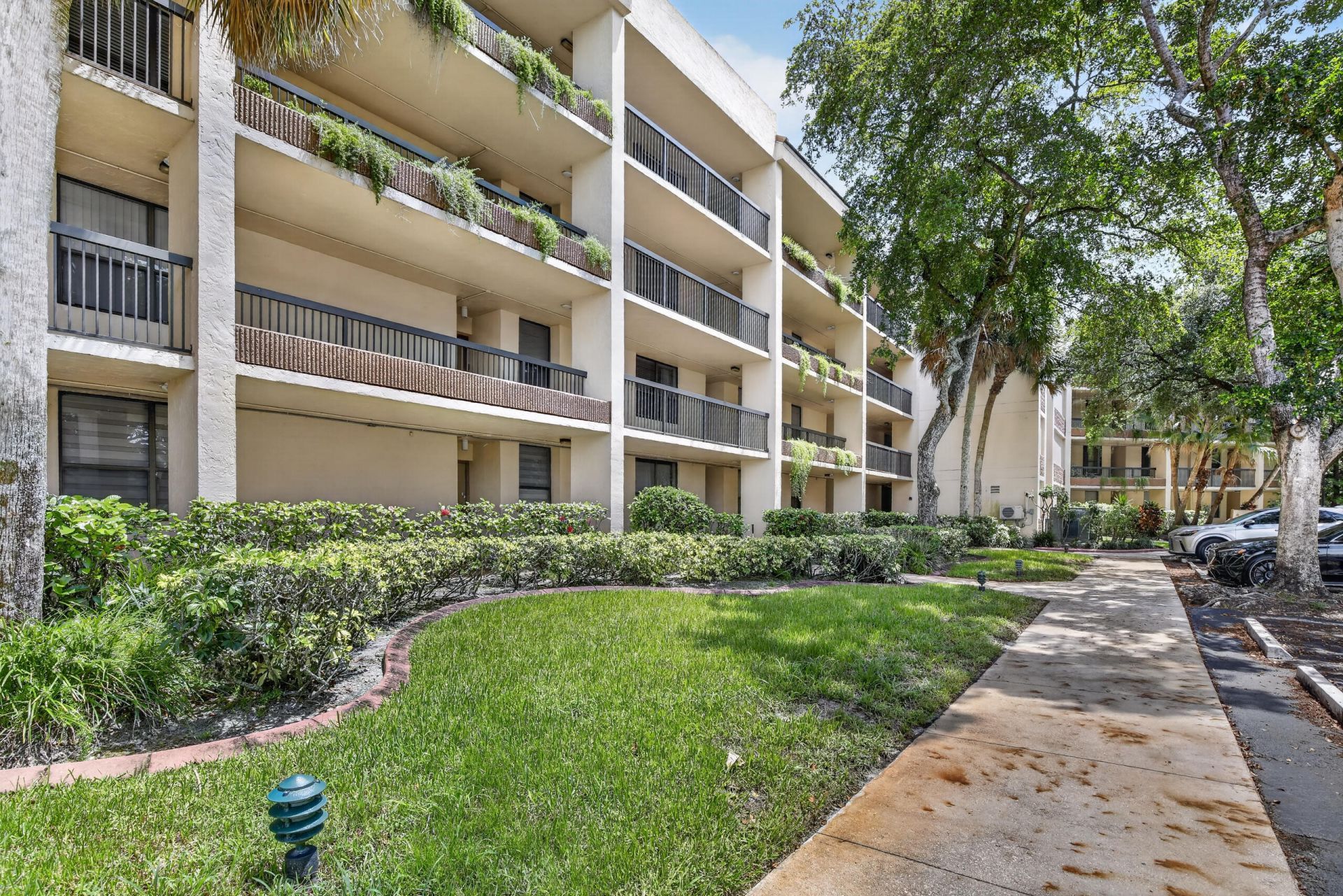 7500 NW 1st Court, Unit 302-3, Plantation, FL 33317 Photo