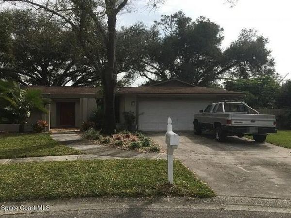 14104 Fennsbury Drive , Tampa, FL 33629