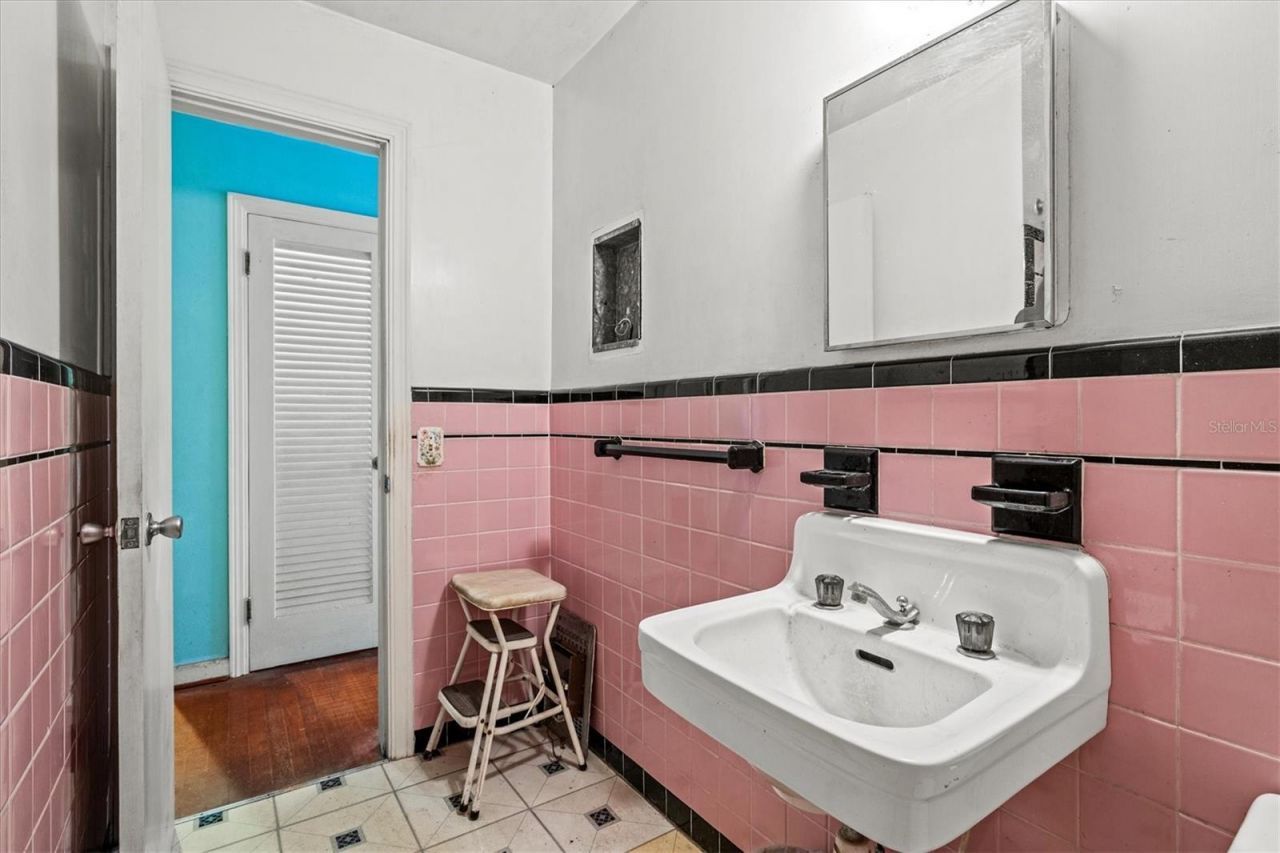 1208 28th Street W, Bradenton, FL 34205 Photo