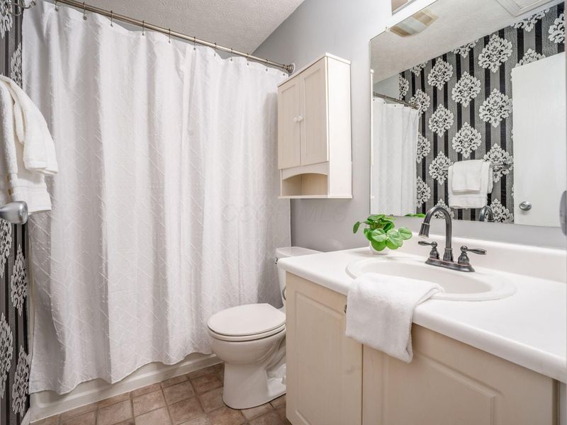 5707 Ashcroft Lane, Unit 160A, Hilliard, OH 43026 Photo 15