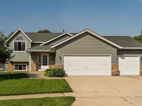 5319 Highgrove Lane NW, Rochester, MN 55901