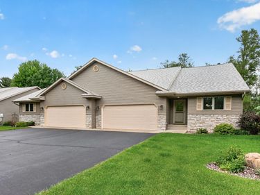 466 Cedar Court, Taylors Falls, MN 55084
