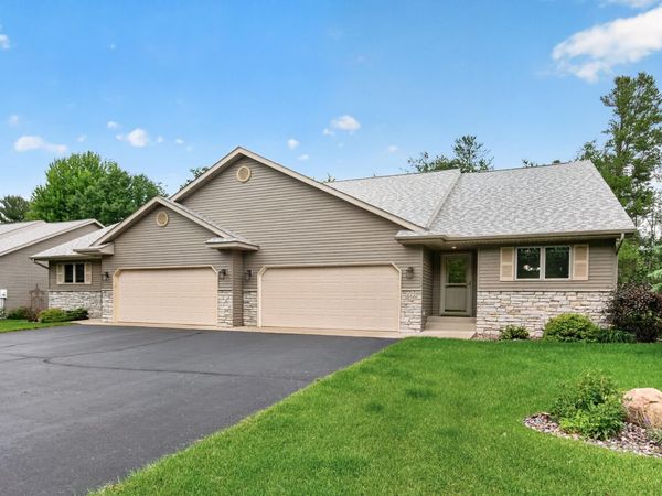 466 Cedar Court , Taylors Falls, MN 55084