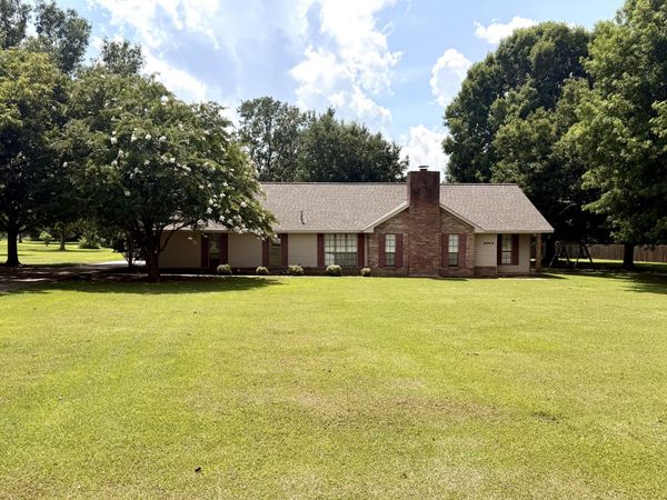 50013 Robinson West, Amory, MS 38821