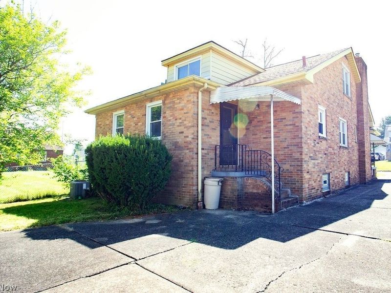 415 N Hartford Avenue, Youngstown, OH 44509 Photo 4