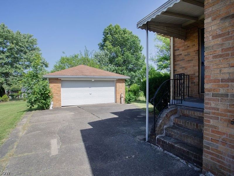415 N Hartford Avenue, Youngstown, OH 44509 Photo 5