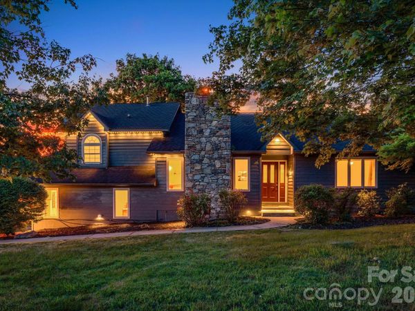 2 Jaks Ridge Drive , Asheville, NC 28805