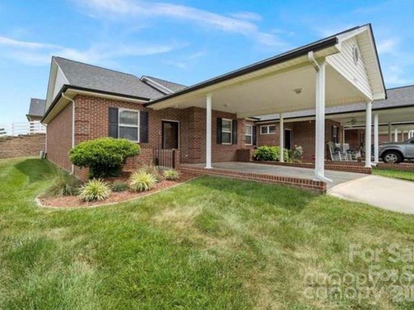 6277 Iris Court, Denver, NC 28037