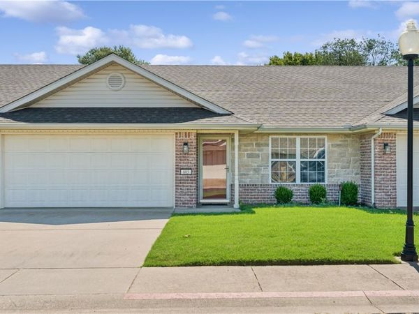 805 N 19th Street, Rogers, AR 72756