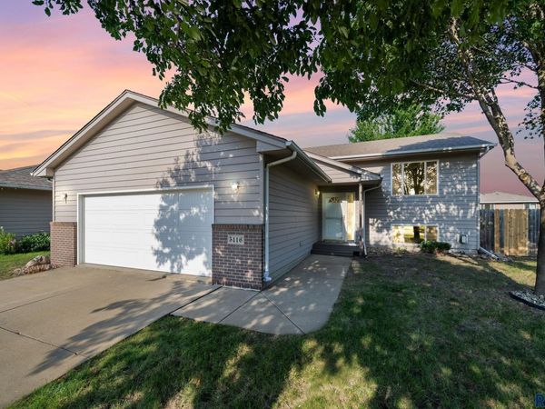 5116 S Sarmar Ave, Sioux Falls, SD 57106