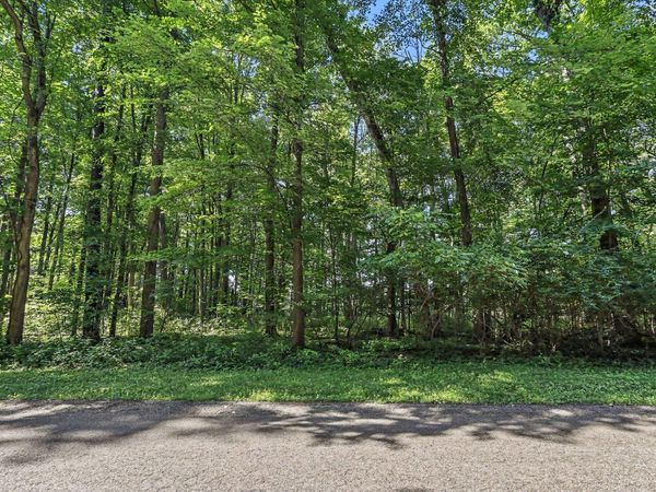 13986 Peninsula Drive, Galesburg, MI 49053