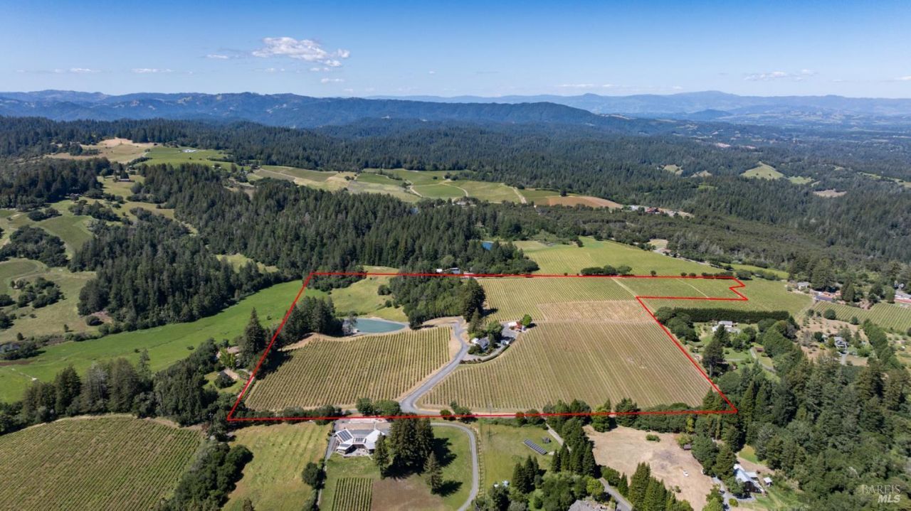 14640 Morelli Lane, Sebastopol, CA 95472