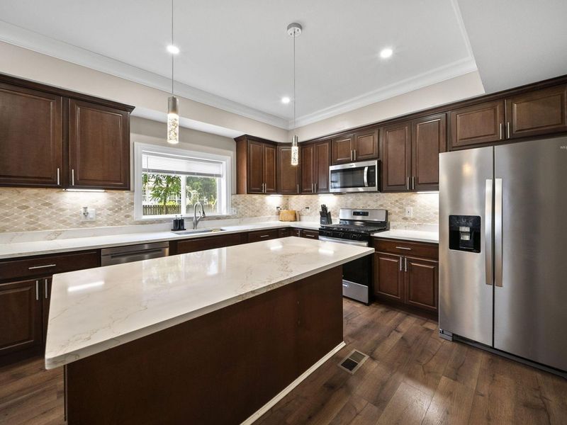 2454 Kilbourne Avenue, Columbus, OH 43229 Photo 16