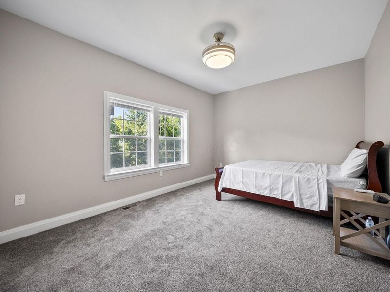 2454 Kilbourne Avenue, Columbus, OH 43229 Photo 37