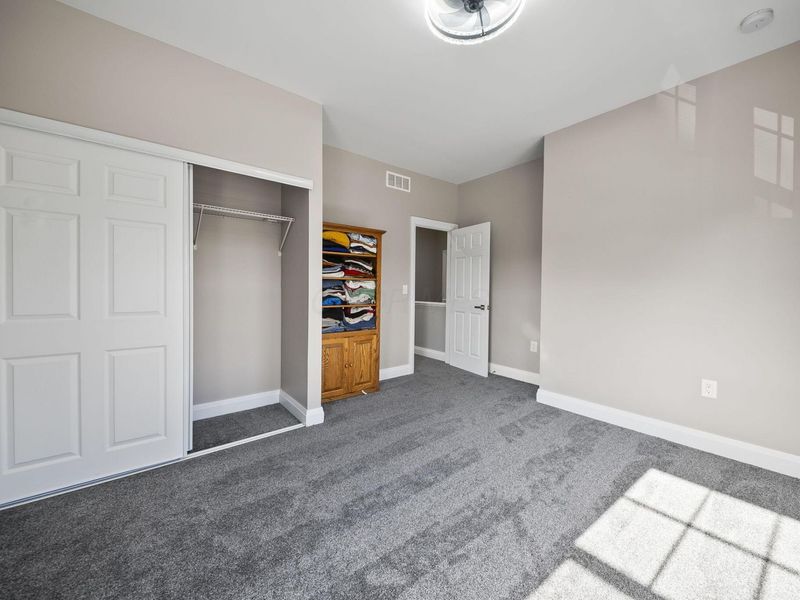 2454 Kilbourne Avenue, Columbus, OH 43229 Photo 44