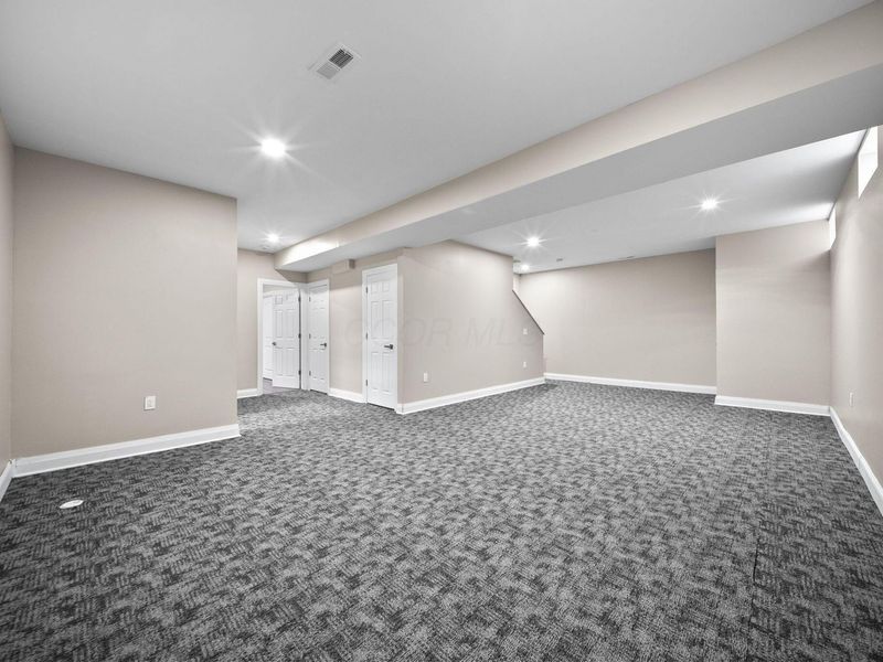 2454 Kilbourne Avenue, Columbus, OH 43229 Photo 48