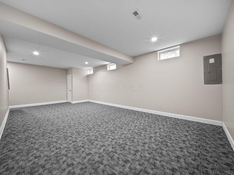 2454 Kilbourne Avenue, Columbus, OH 43229 Photo 49